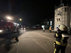 Oktober-Übungen zum Thema Industriebrand